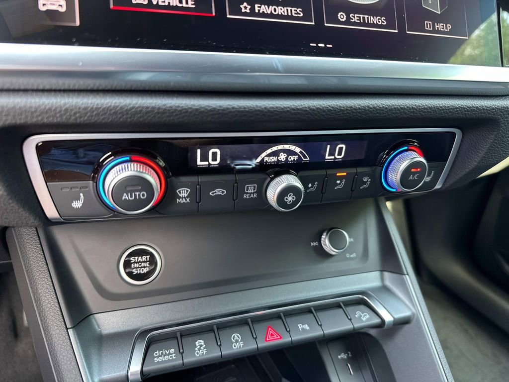New 2025 Audi Q3 2.0T Premium image 22