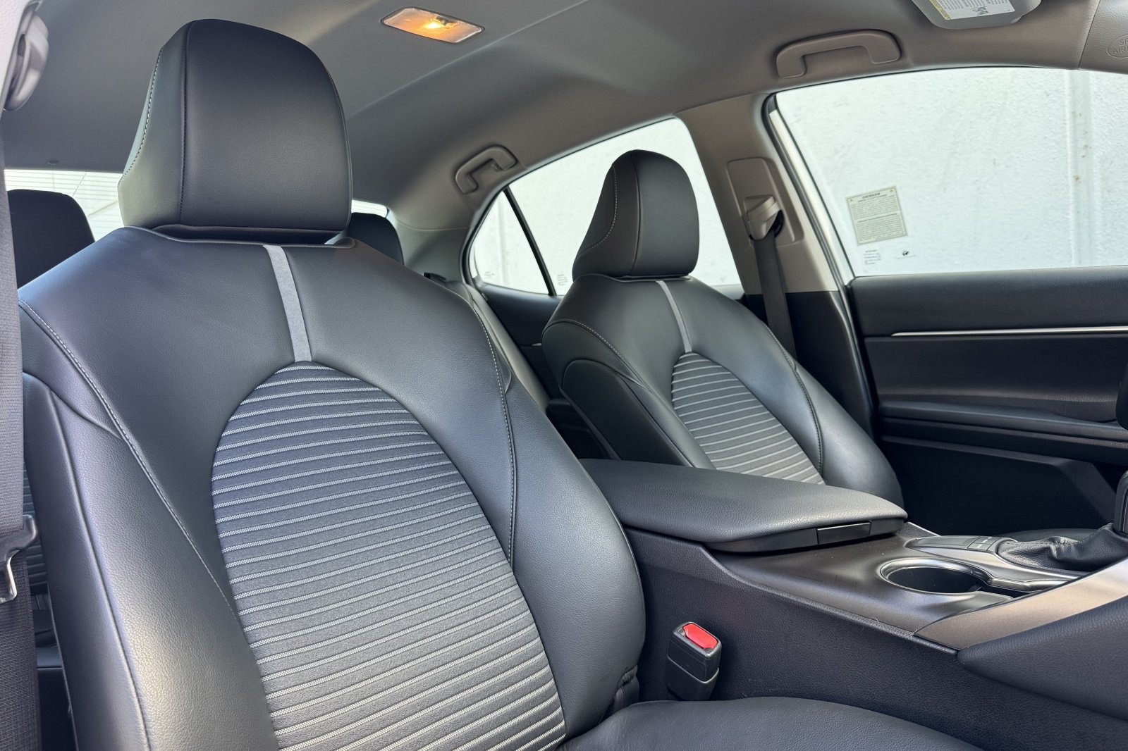 Used 2023 Toyota Camry SE FWD image 27