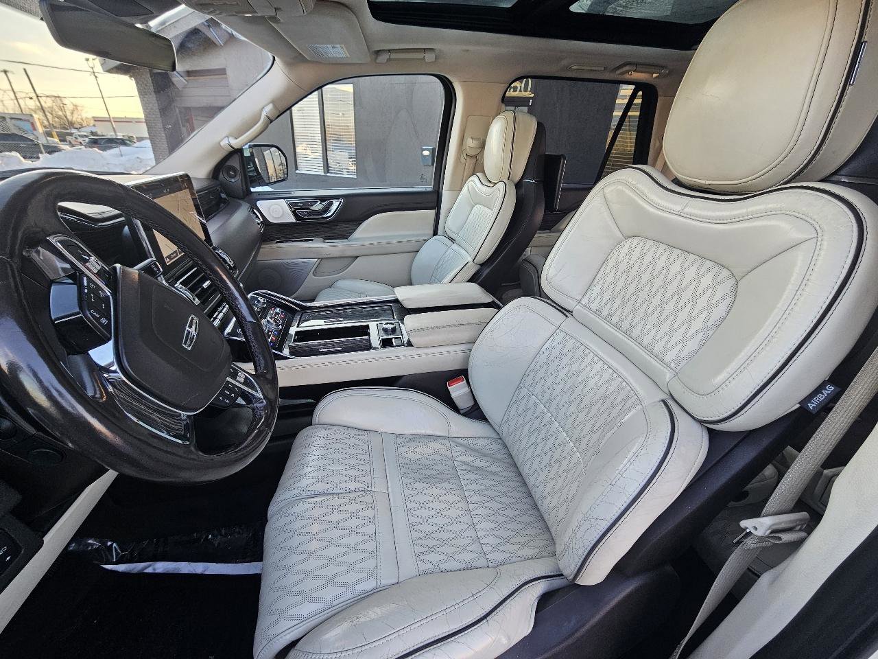 Used 2018 Lincoln Navigator L Black Label w/ Cargo Package image 18