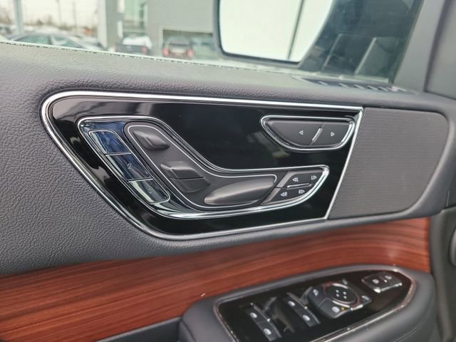 Used 2023 Lincoln Navigator Reserve AWD/4WD image 10