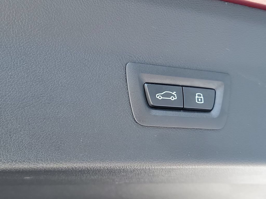 Used 2025 BMW X4 xDrive30i AWD/4WD image 12