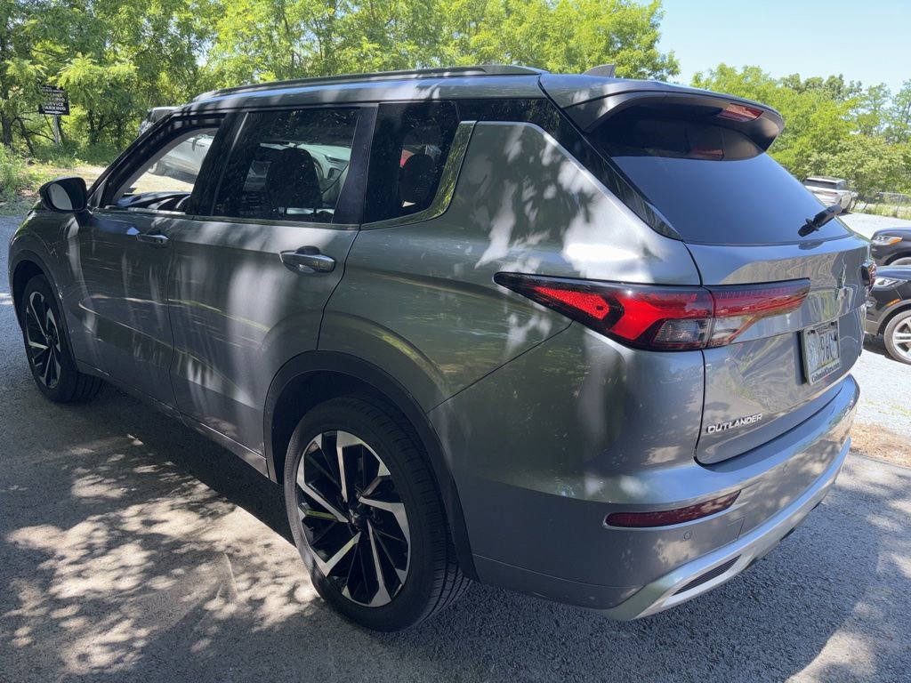 Used 2022 Mitsubishi Outlander SEL AWD/4WD image 6