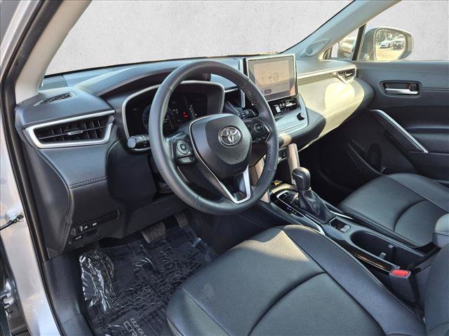 Used 2023 Toyota Corolla Cross XLE w/ Convenience Package AWD/4WD image 10