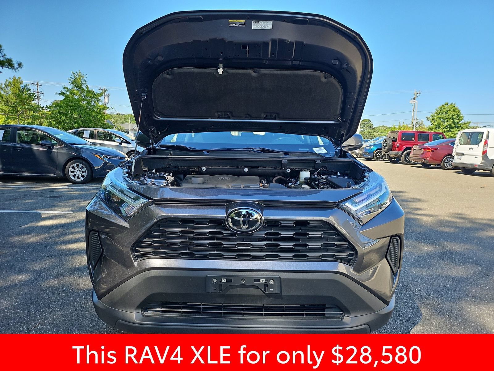 Used 2024 Toyota RAV4 XLE FWD image 39