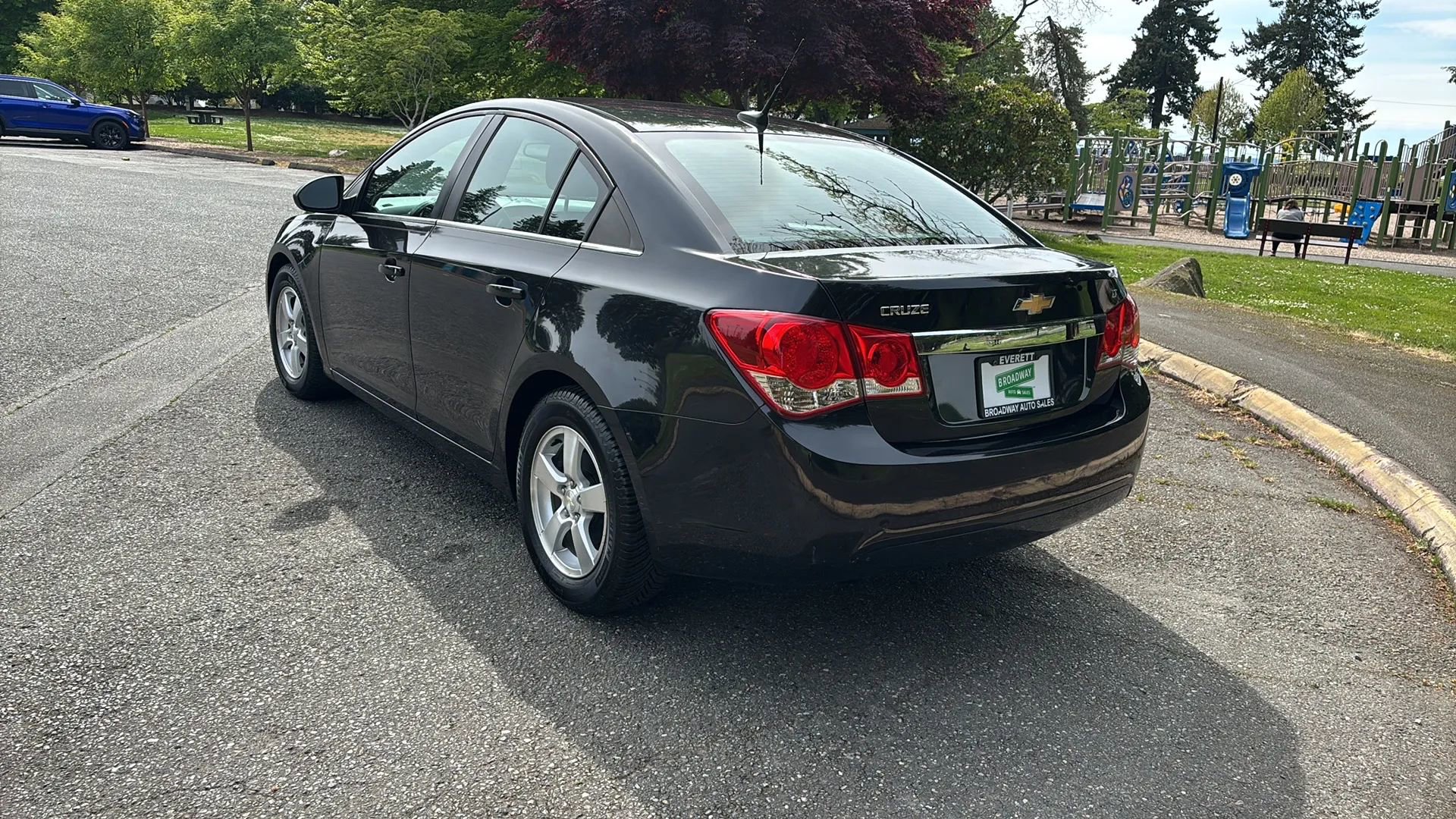 Used 2014 Chevrolet Cruze LT w/ Technology Package FWD image 8