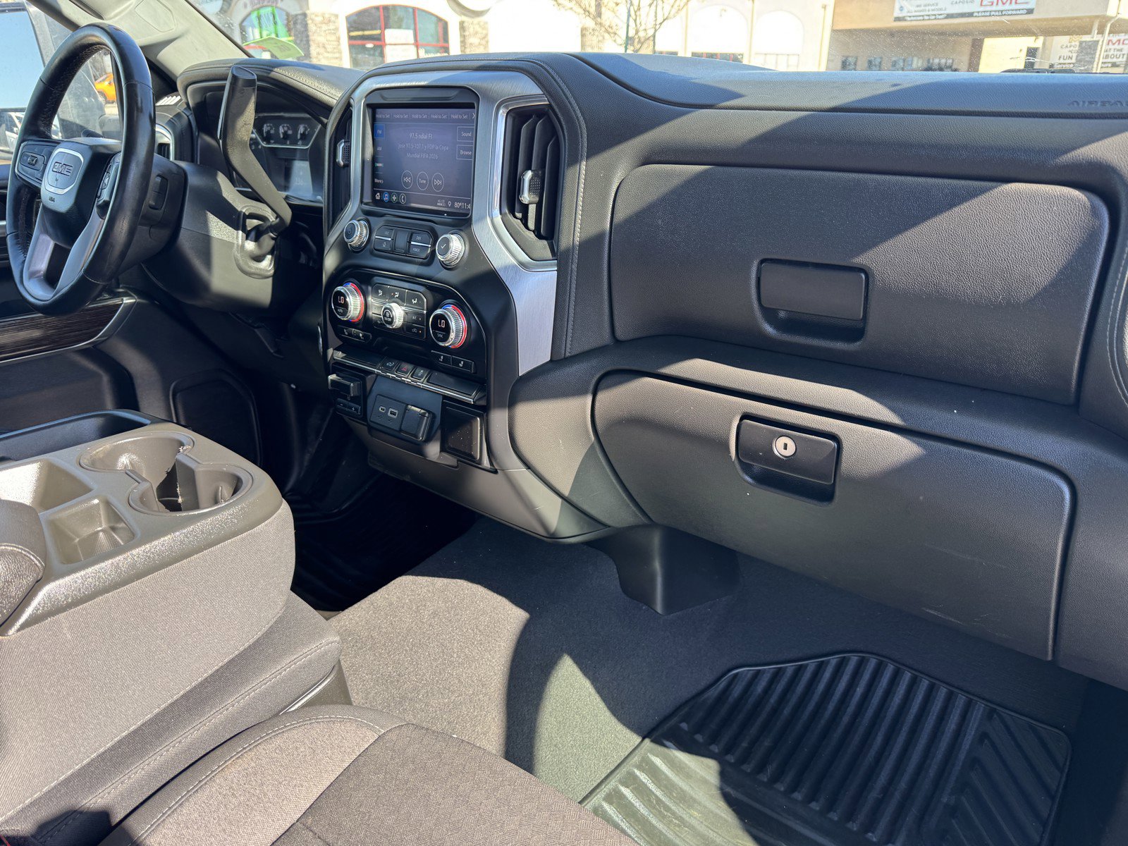 Used 2022 GMC Sierra 2500 SLE w/ SLE Convenience Package image 7