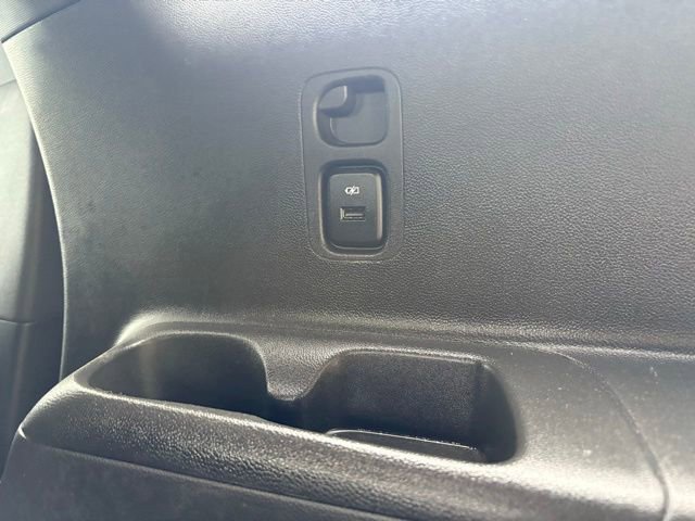 Used 2023 Buick Enclave Essence AWD/4WD image 8