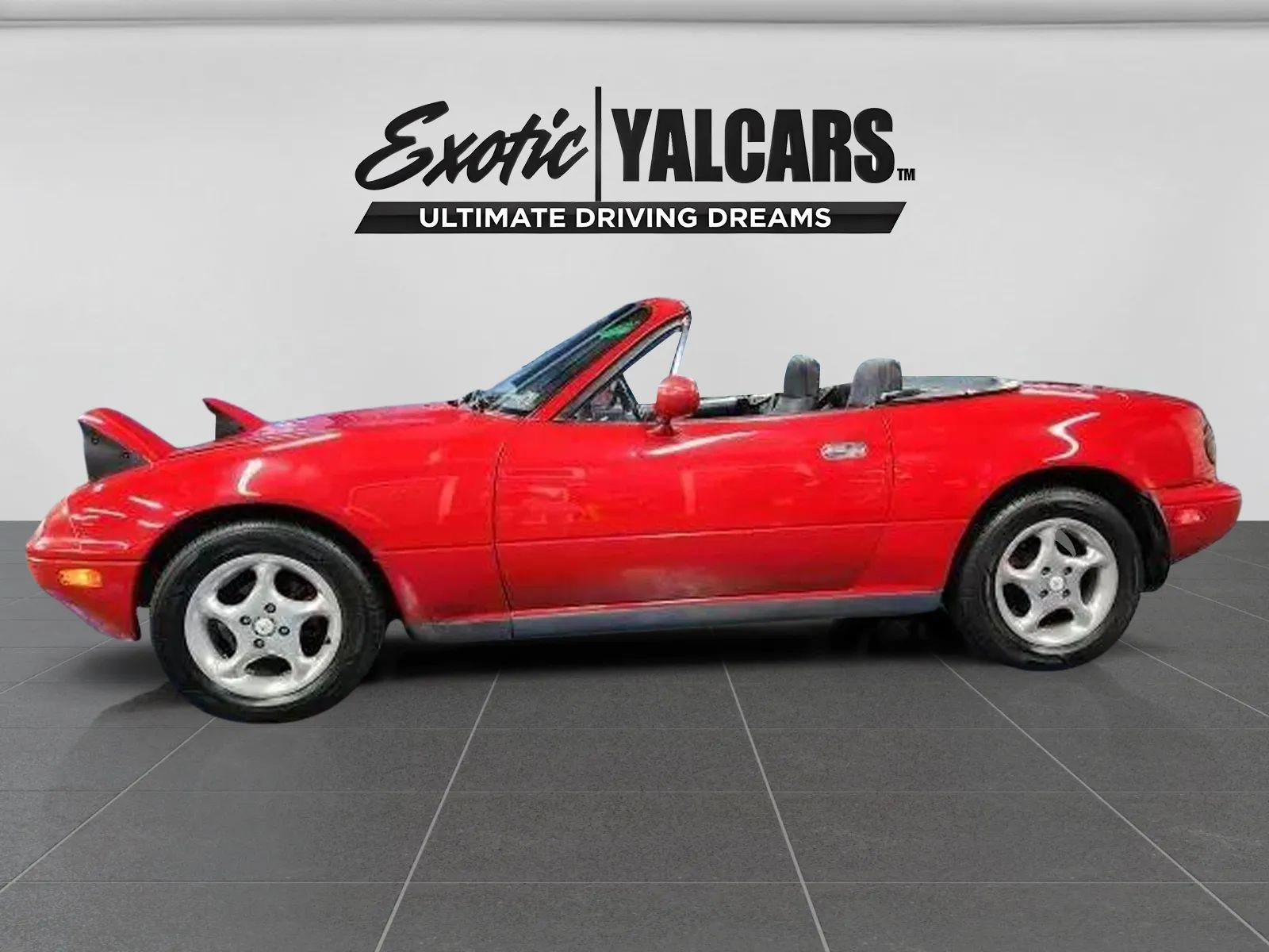 Used 1990 MAZDA MX-5 Miata 2D Convertible image 2