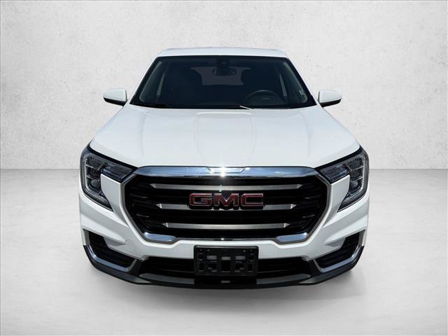 Used 2024 GMC Terrain SLE AWD/4WD image 2