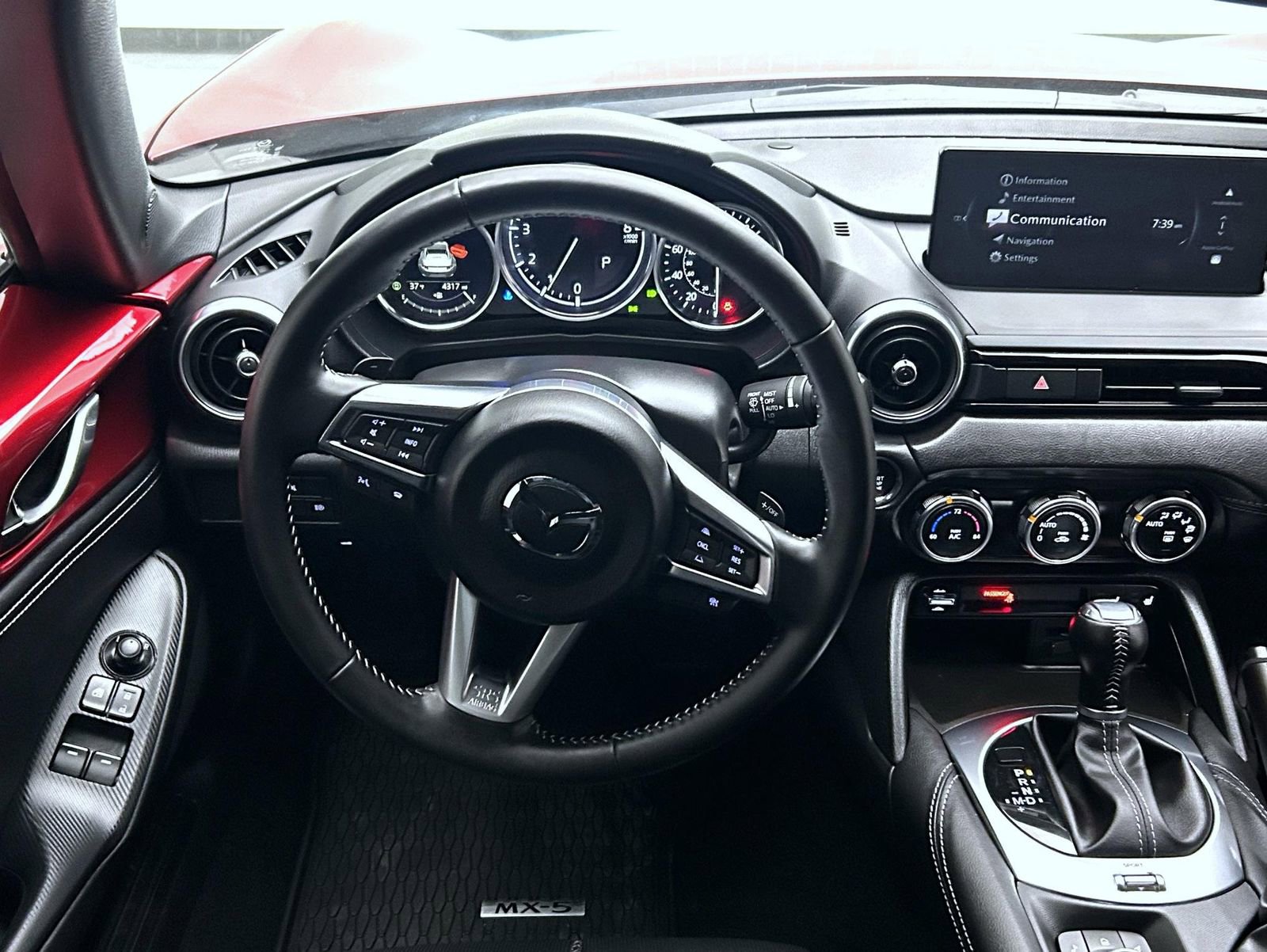 Used 2025 MAZDA MX-5 Miata RF Grand Touring w/ Appearance Package image 12