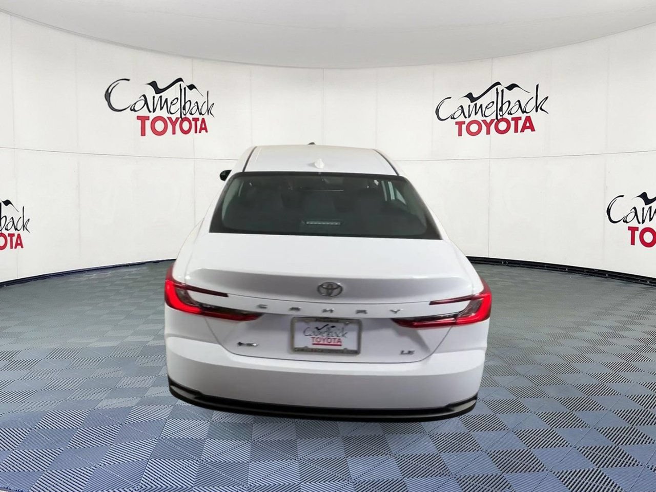 Used 2025 Toyota Camry LE w/ Convenience Package FWD image 9