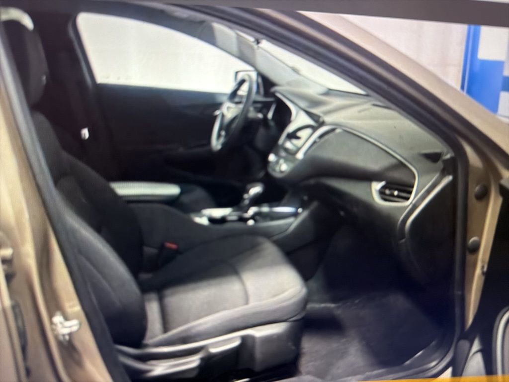 Used 2023 Chevrolet Malibu LT image 8