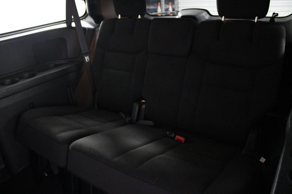 Used 2020 Dodge Grand Caravan SE FWD image 20