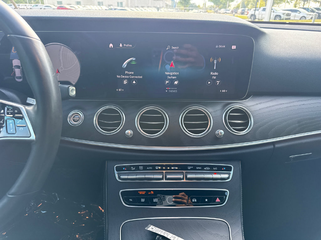 Used 2022 Mercedes-Benz E 350 Sedan image 18