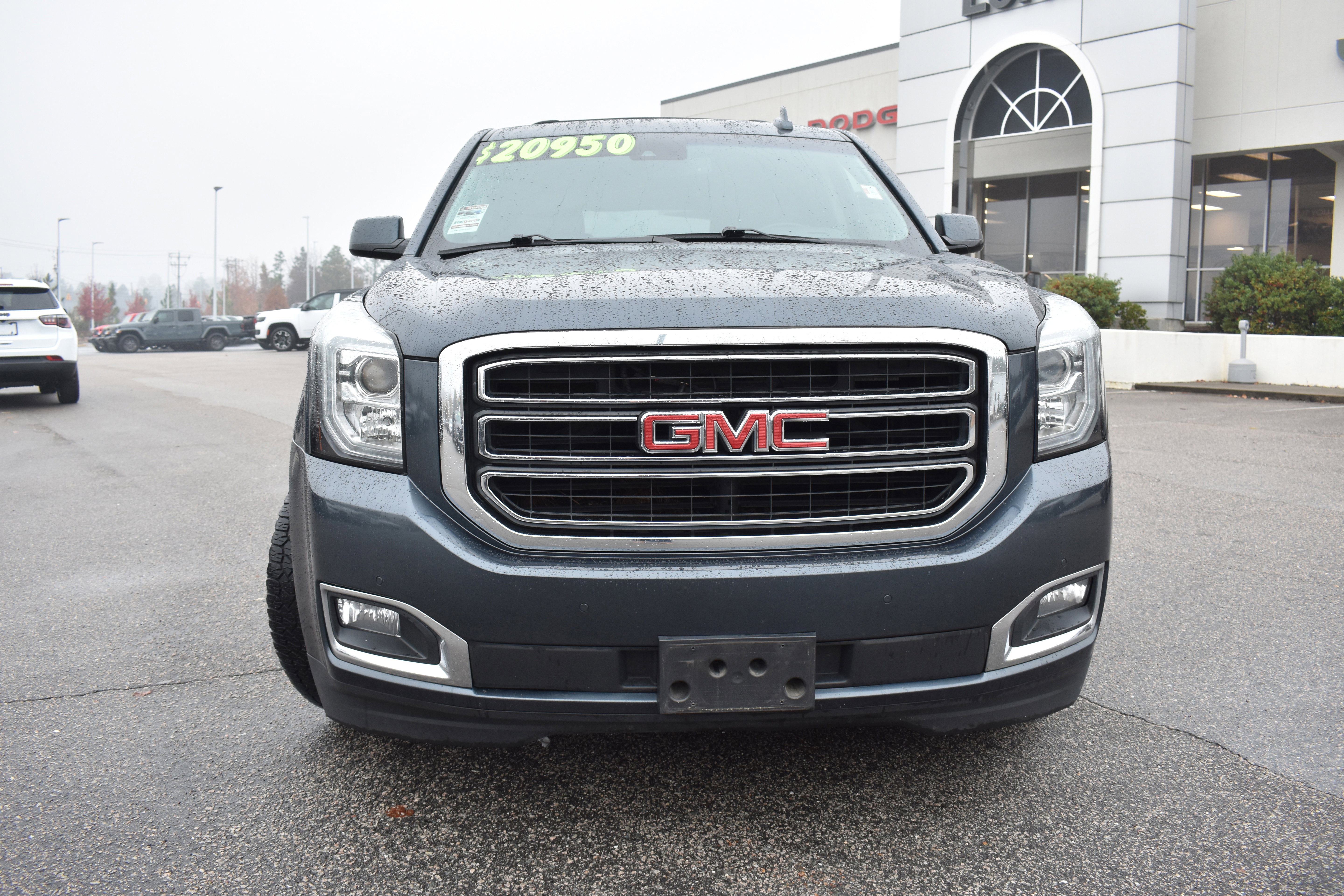 Used 2019 GMC Yukon XL SLT w/ Open Road Package image 4