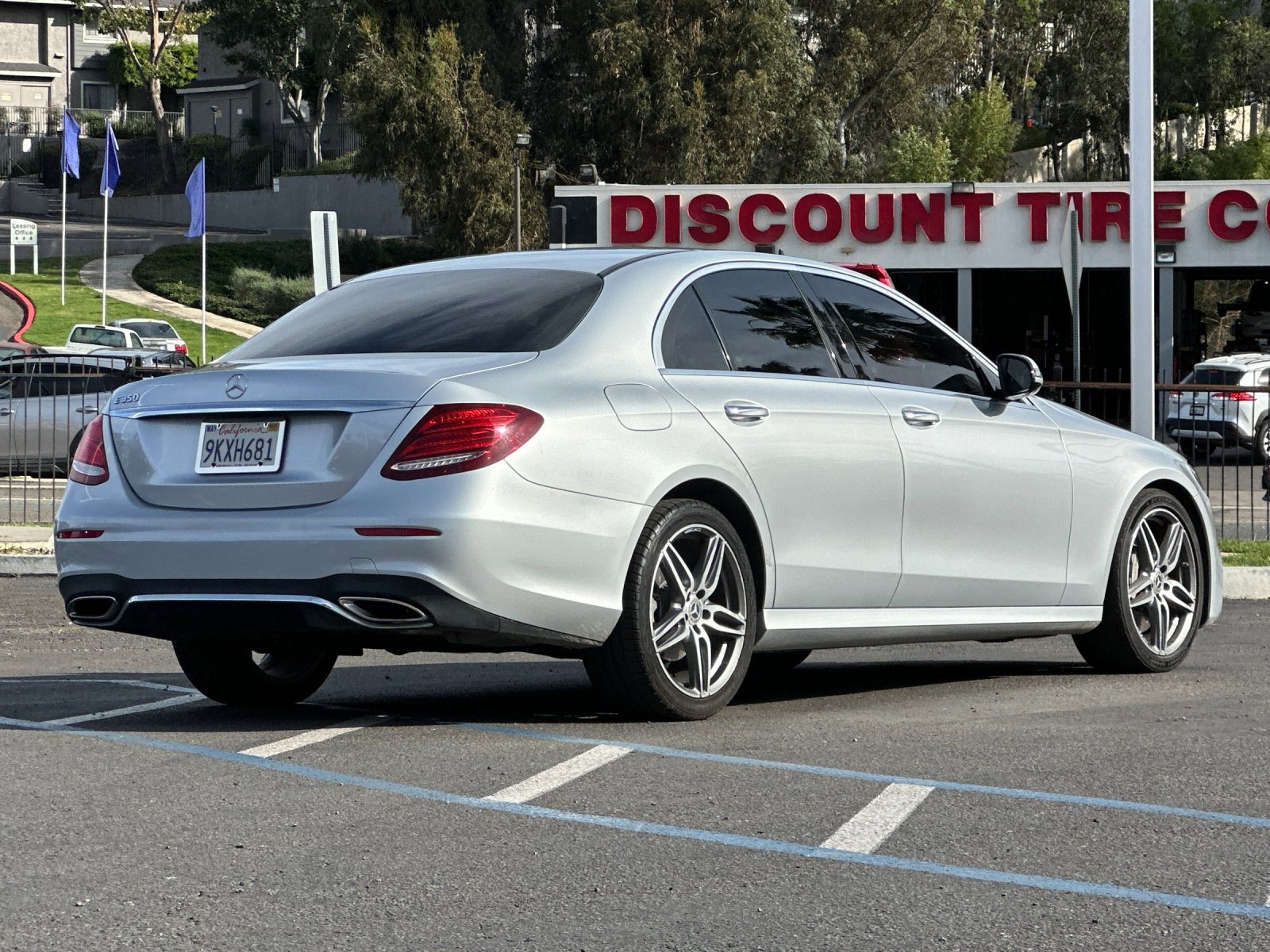 Used 2020 Mercedes-Benz E 350 Sedan image 5