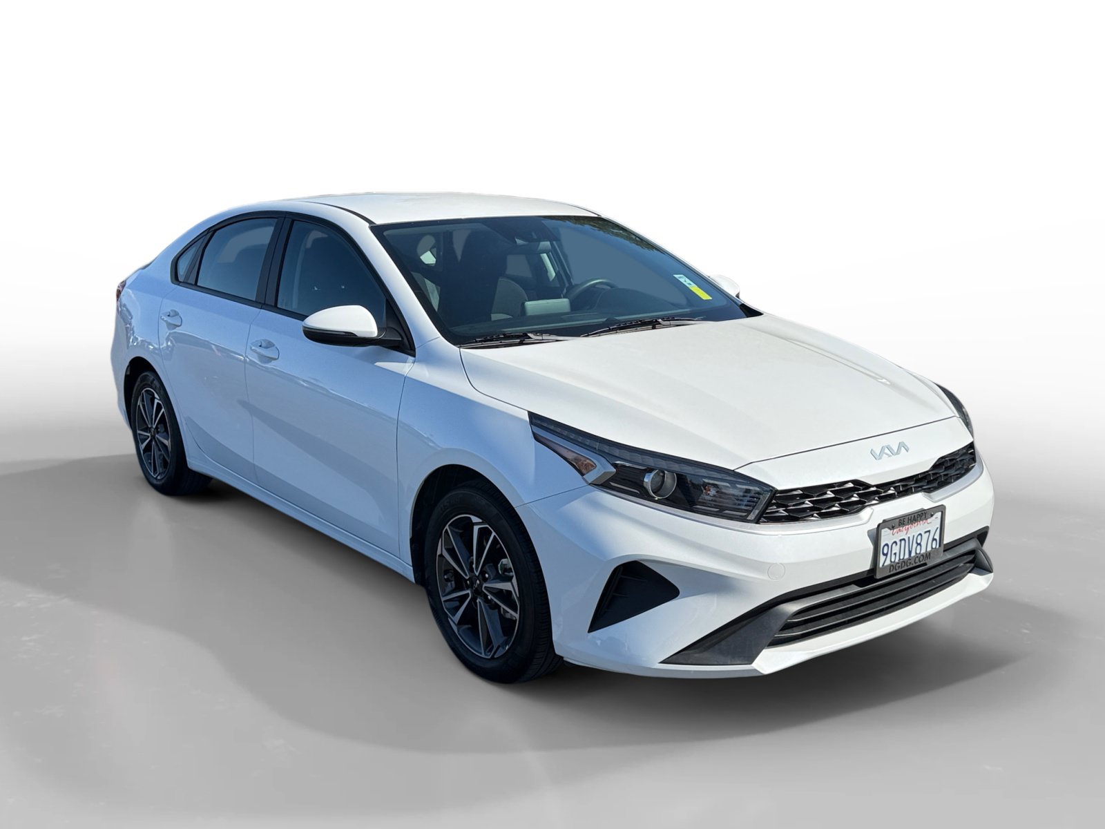 Used 2023 Kia Forte LXS w/ LXS Technology Package FWD image 7