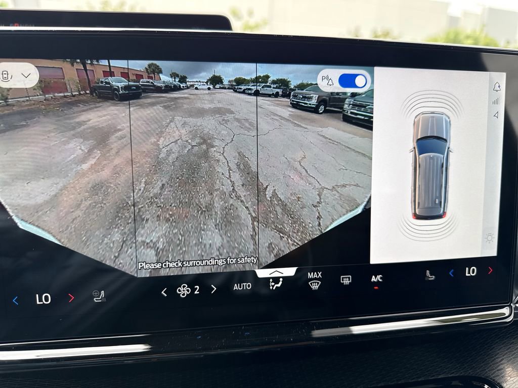 New 2026 Ford Expedition Platinum image 25