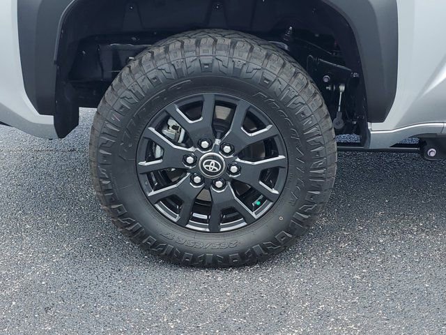 Used 2026 Toyota 4Runner SR5 image 5