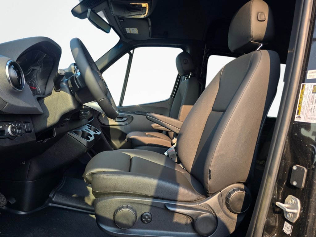 New 2026 Mercedes-Benz Sprinter 2500 image 31