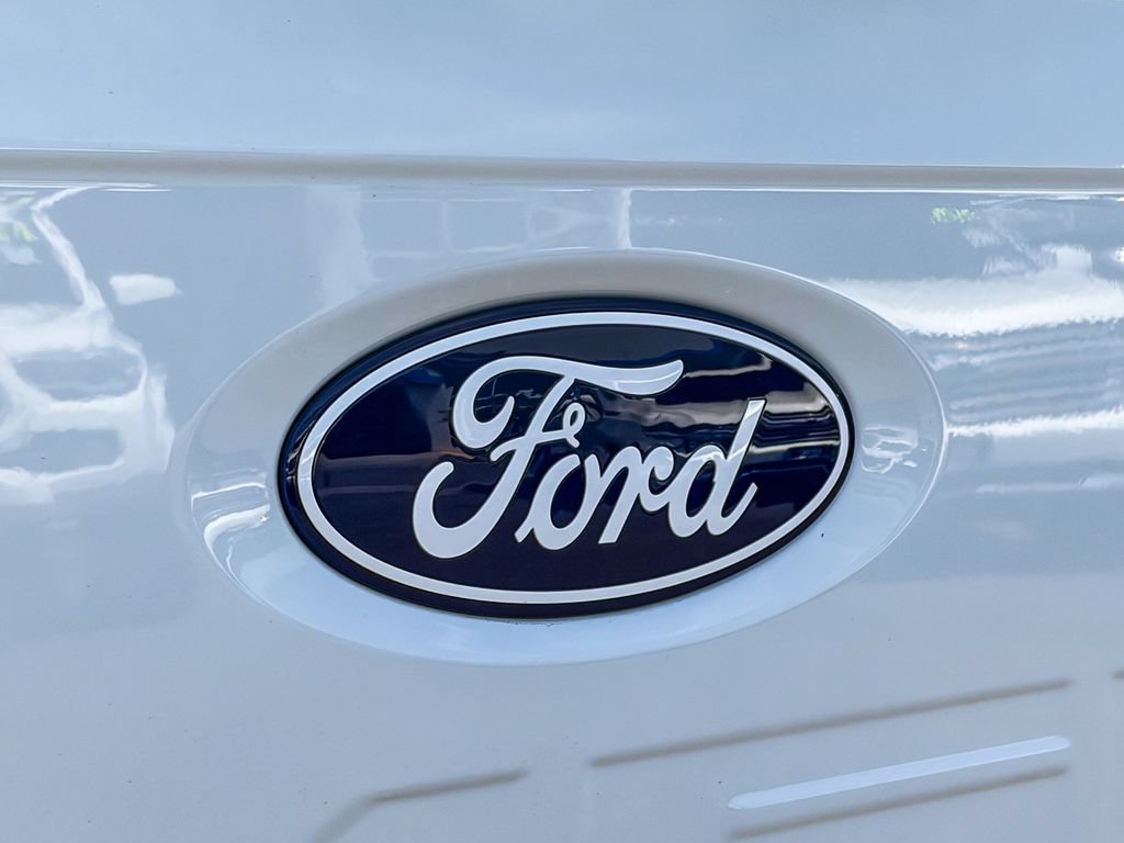 Used 2024 Ford F150 Lightning Flash AWD/4WD image 9