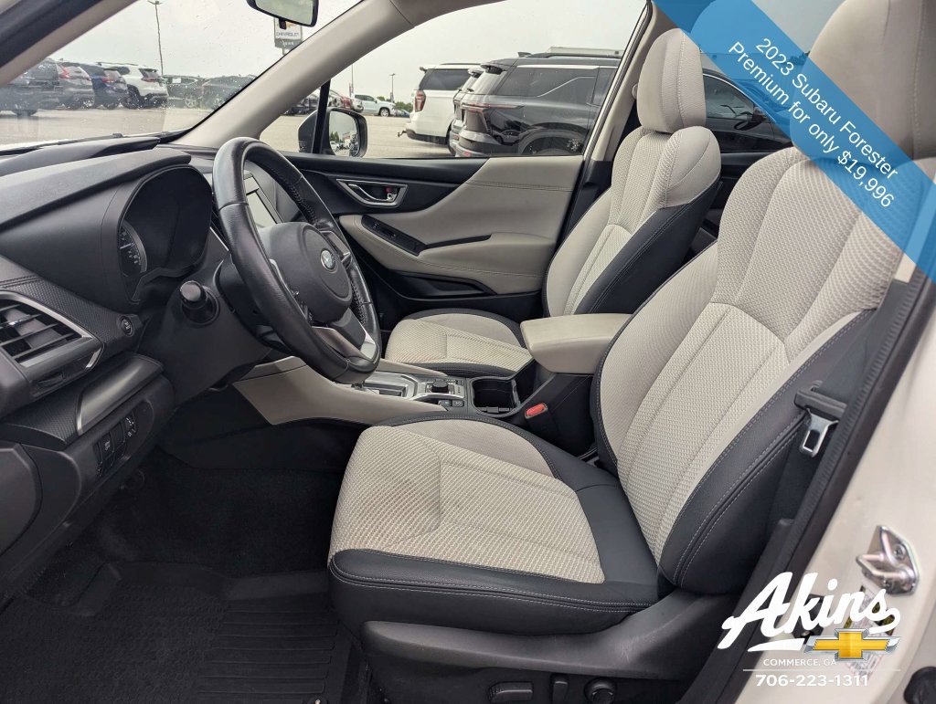 Used 2023 Subaru Forester Premium AWD/4WD image 19