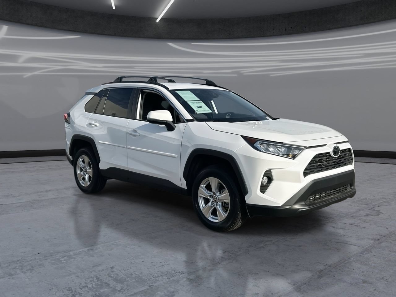 Used 2021 Toyota RAV4 XLE w/ Carpet Mat Package (TMS) FWD image 2