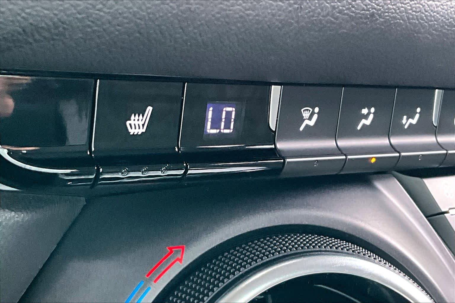 Used 2019 Chevrolet Blazer LT FWD image 35