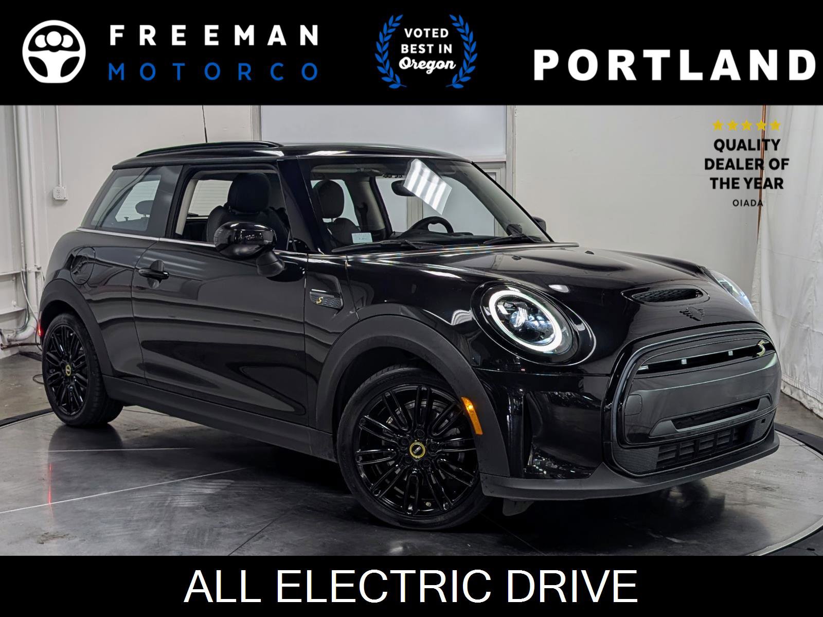 Used 2024 MINI Cooper SE image 1