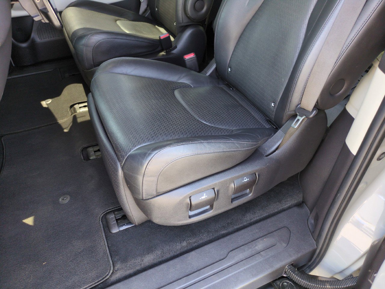 Used 2022 Kia Carnival SX Prestige FWD image 33