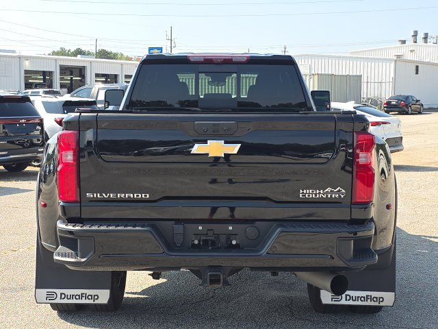 Used 2024 Chevrolet Silverado 3500 High Country w/ High Country Premium Package AWD/4WD image 4