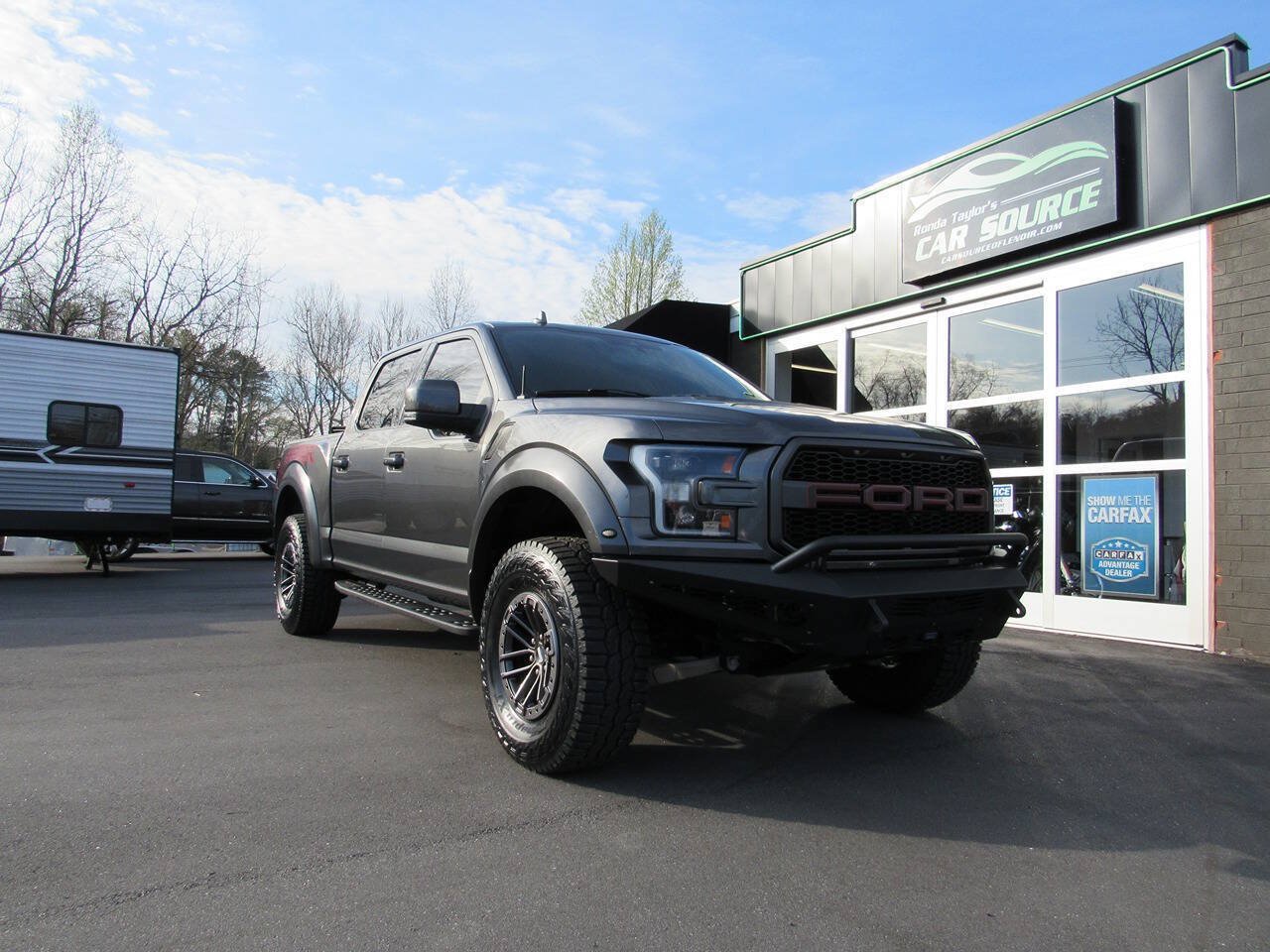 Used 2019 Ford F150 Raptor w/ Equipment Group 802A Luxury AWD/4WD image 1