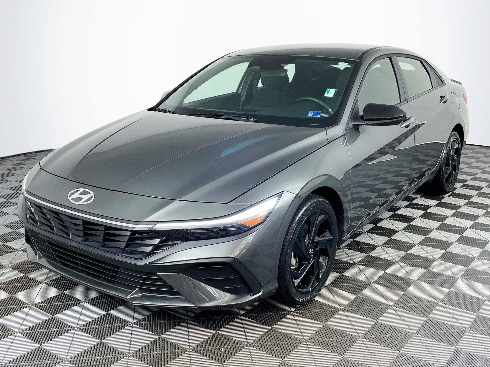 Certified 2026 Hyundai Elantra Sport FWD image 3