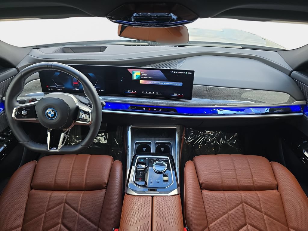 Used 2025 BMW i7 eDrive50 w/ M Sport Package RWD image 10