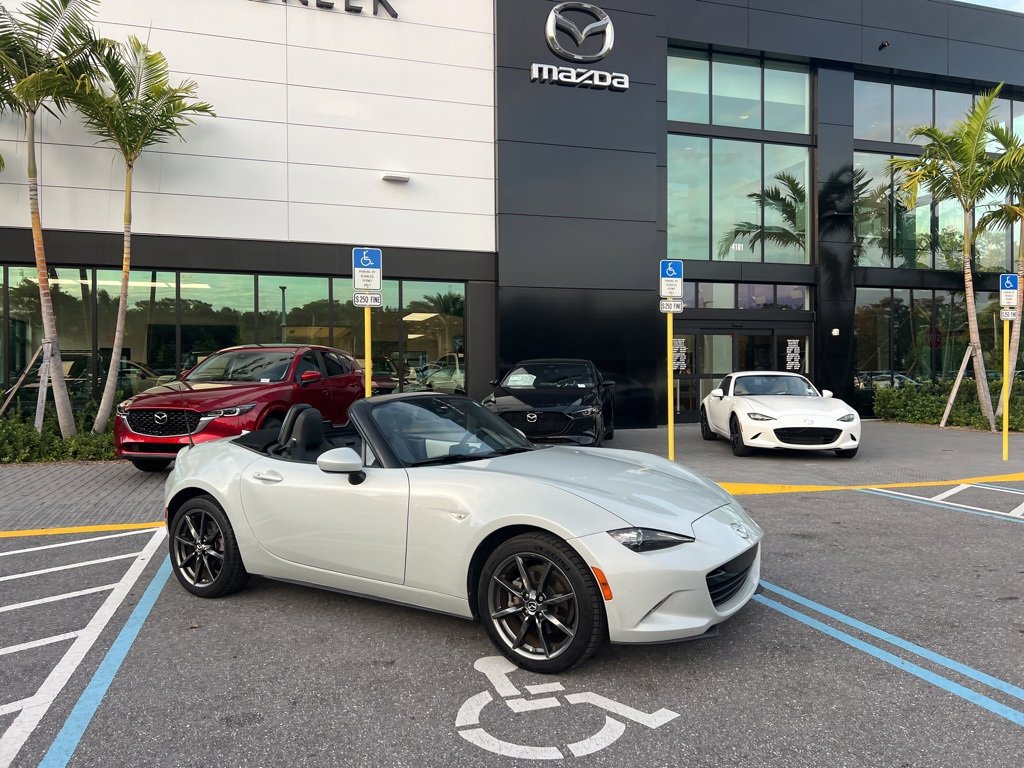 Used 2019 MAZDA MX-5 Miata Grand Touring image 6