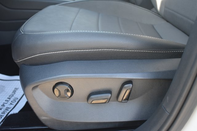 Used 2024 Volkswagen Taos SE FWD image 13