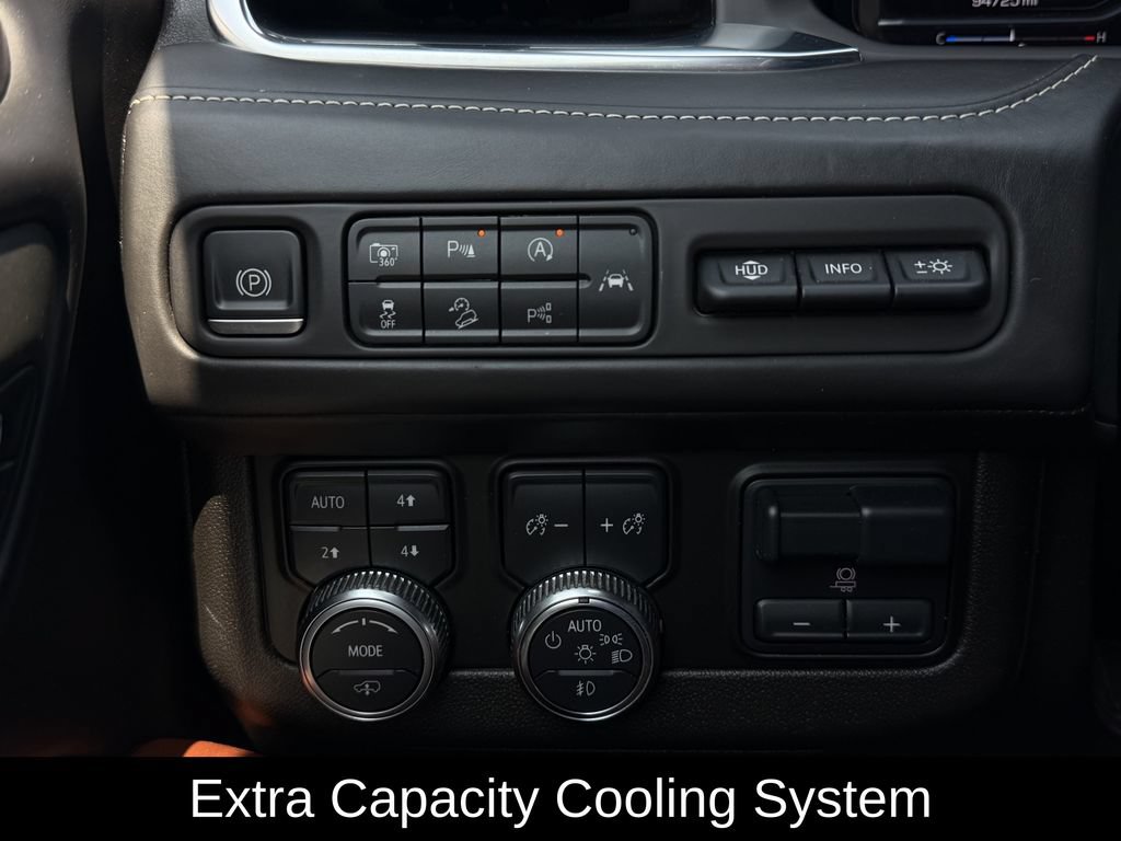 Used 2023 GMC Yukon XL Denali Ultimate AWD/4WD image 29