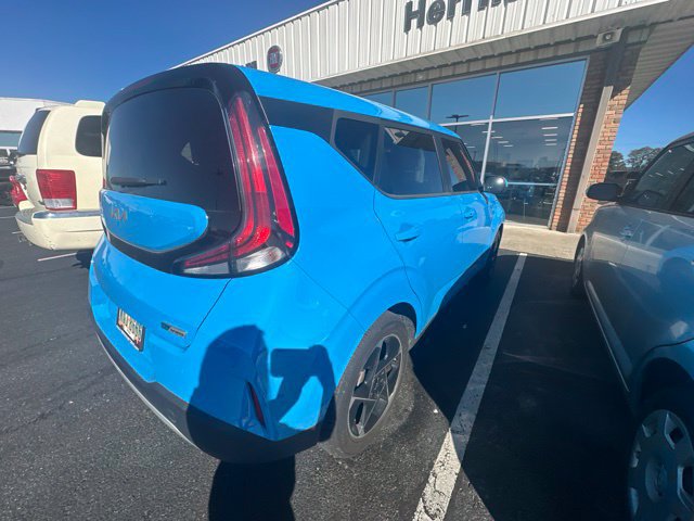 Used 2023 Kia Soul EX FWD image 5