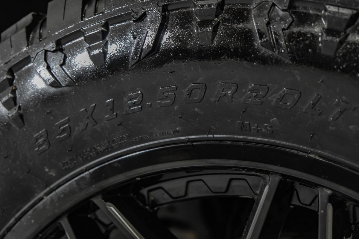 Used 2020 Chevrolet Silverado 2500 LTZ w/ LTZ Plus Package image 65