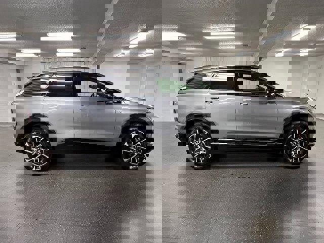 Certified 2025 Cadillac Optiq Sport 2 image 26