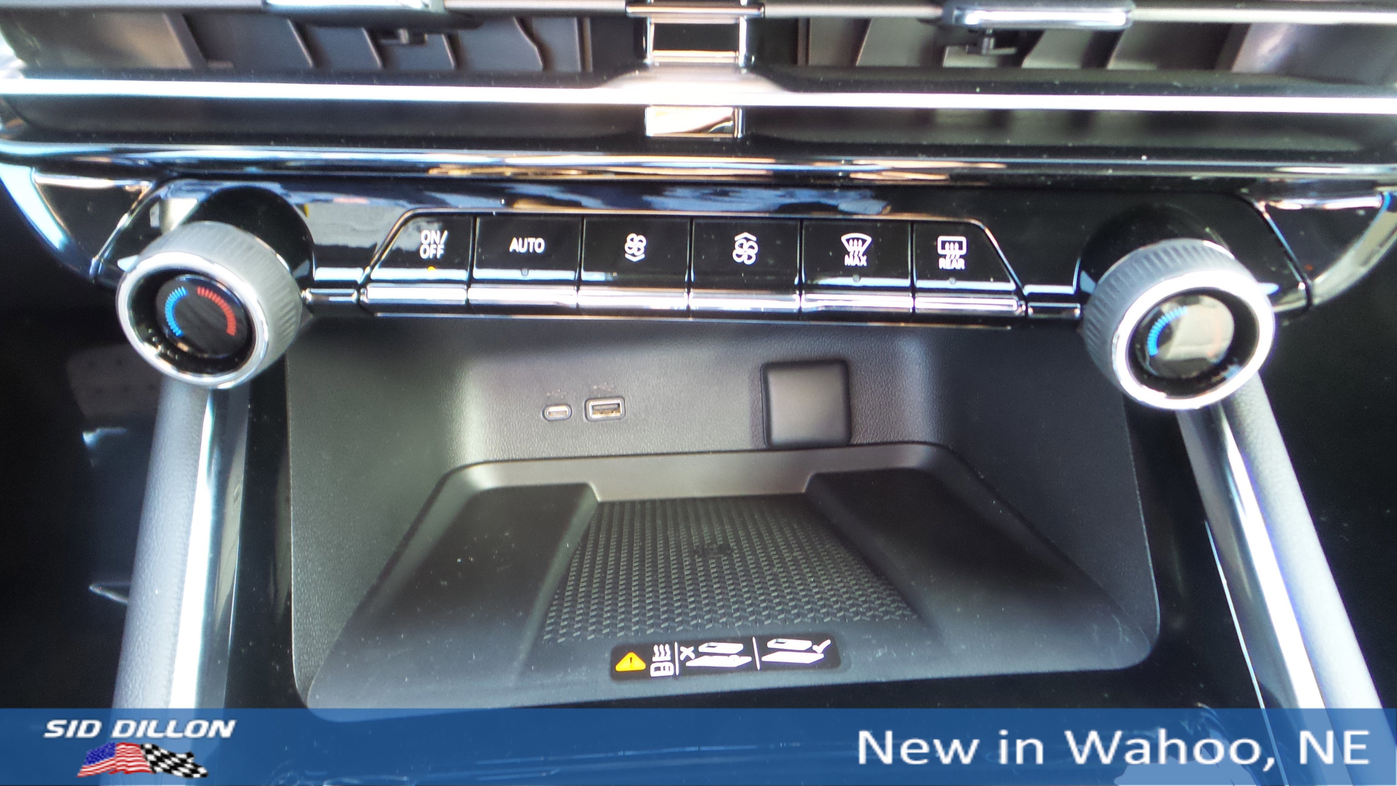 New 2026 Chevrolet Traverse LT w/ Midnight/Sport Edition image 16