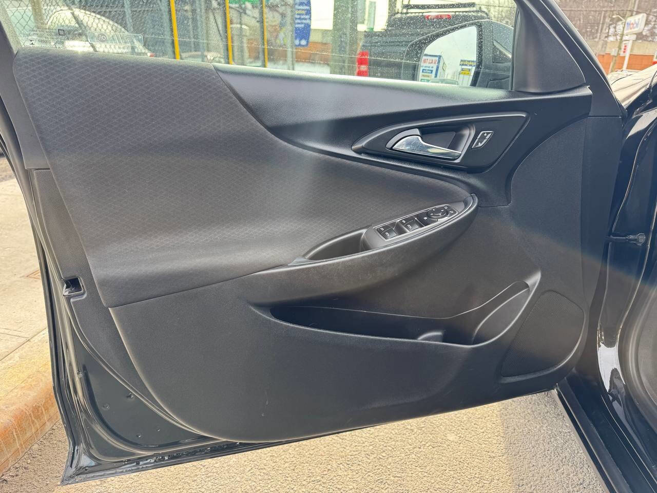 Used 2020 Chevrolet Malibu LT image 23