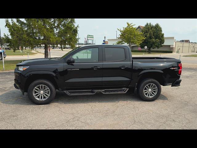 Certified 2024 Chevrolet Colorado LT w/ LT Convenience Package AWD/4WD image 33