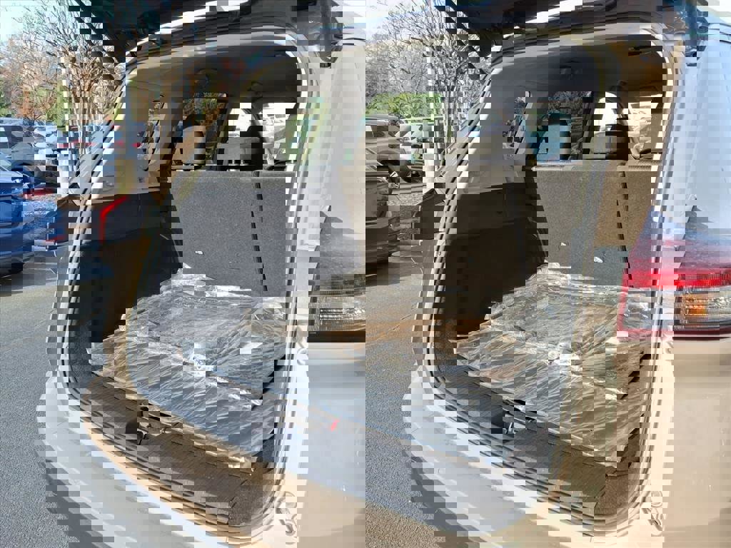 Used 2024 Nissan Rogue SV image 24