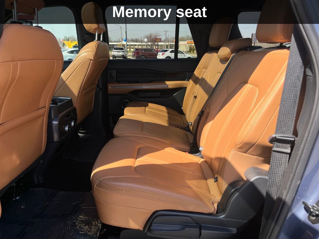 Used 2022 Ford Expedition Max Platinum image 16