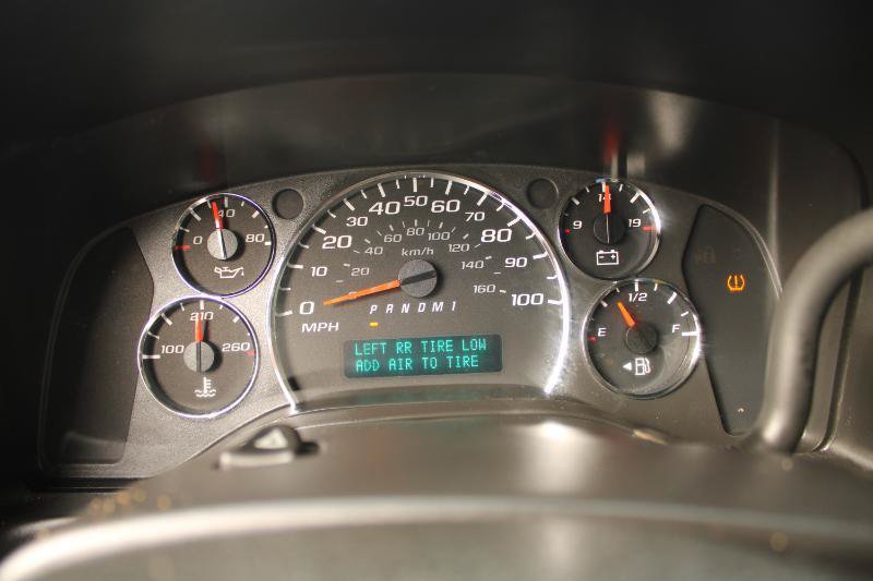 Used 2011 Chevrolet Express 2500 w/ Power Package RWD image 16