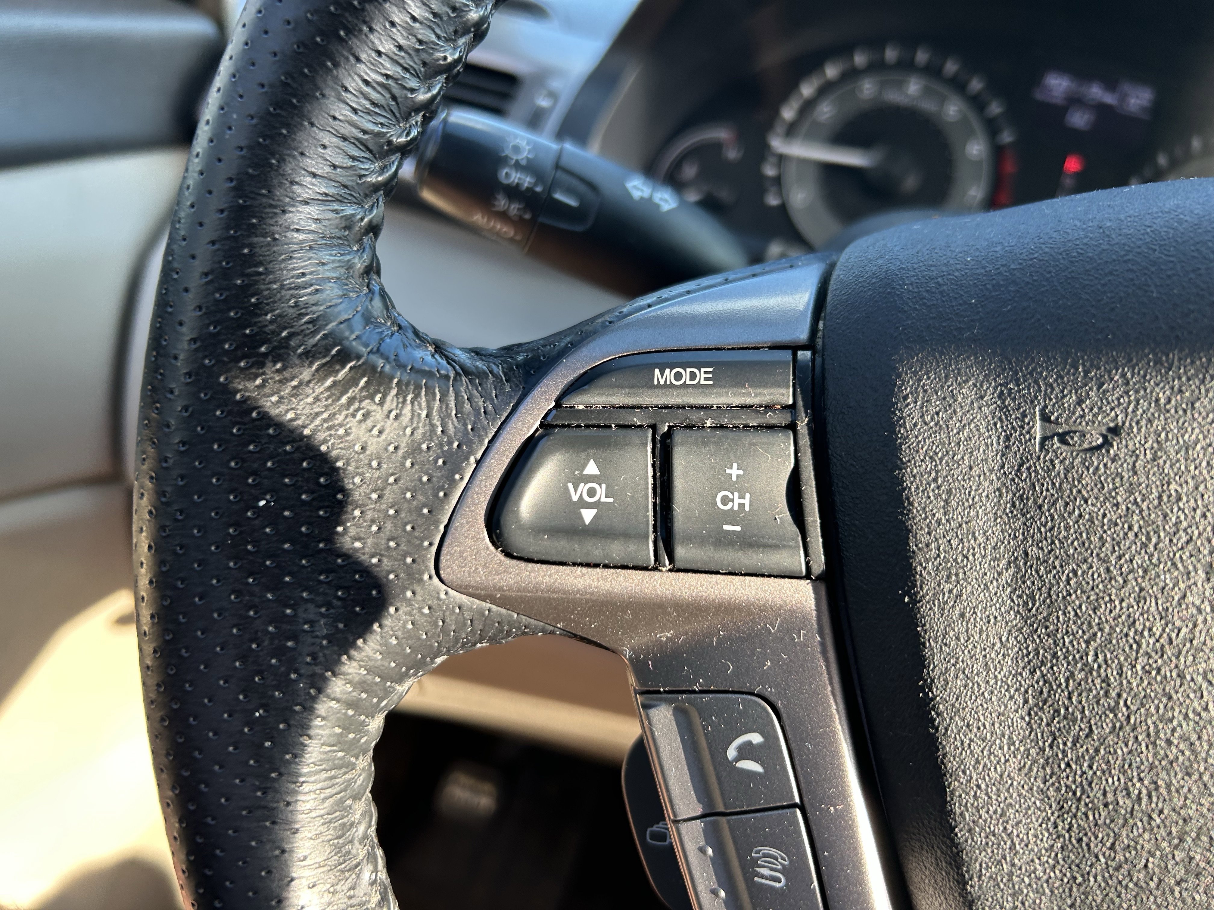 Used 2015 Honda Odyssey EX-L image 19