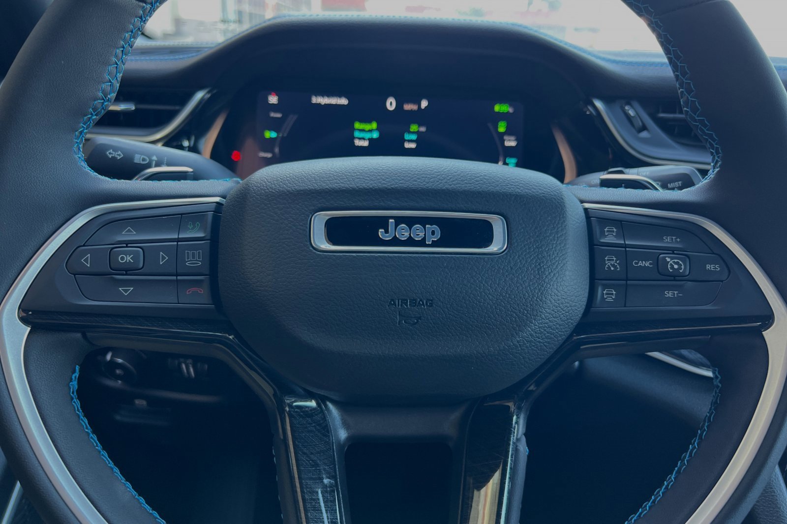 New 2023 Jeep Grand Cherokee Trailhawk w/ Advanced Protech Group II image 23