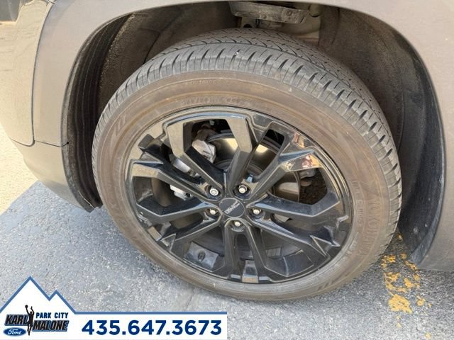 Used 2021 GMC Terrain SLE w/ Driver Convenience Package AWD/4WD image 8