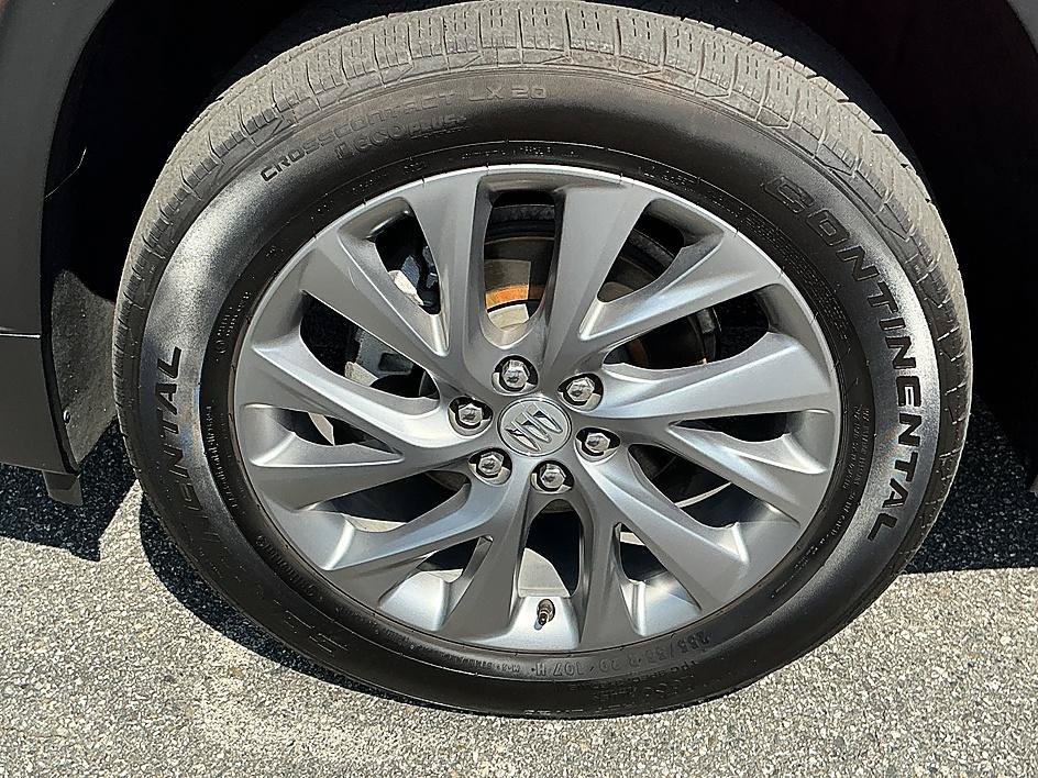 Used 2025 Buick Enclave Preferred FWD image 10